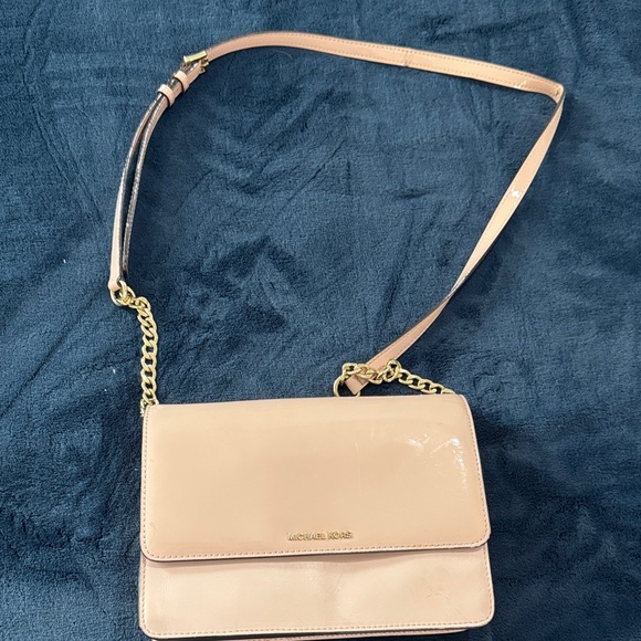 Michael Kors Beige Crossbody Bag with Gold Chain - Picture 5 of 5